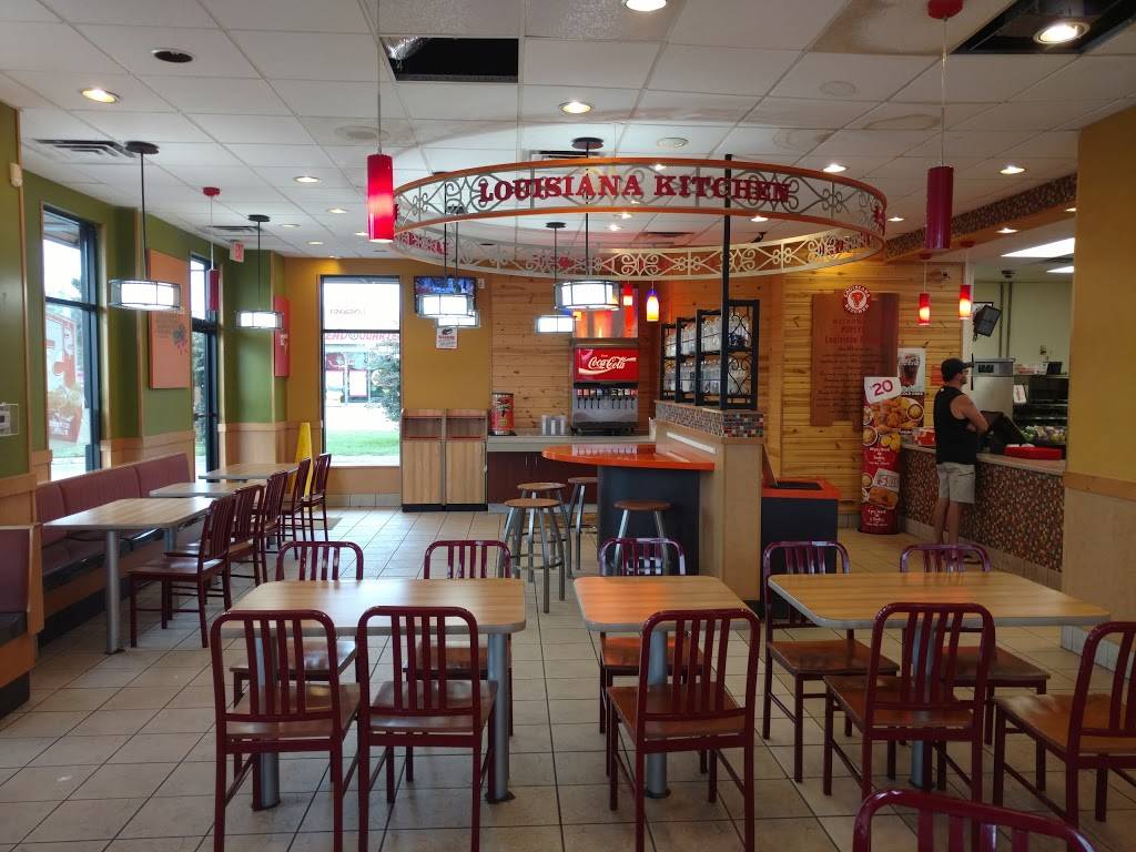 Popeyes Louisiana Kitchen | restaurant | 5201 W Mercury Blvd, Hampton, VA 23605, USA | 7572451500 OR +1 757-245-1500