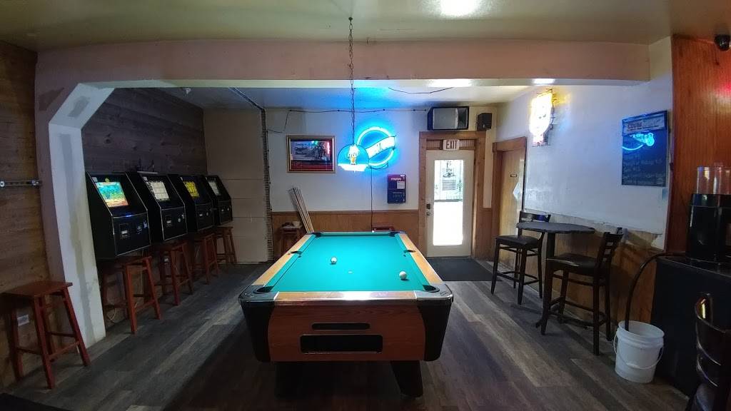 countryside pub | restaurant | 8225 McHenry St, Burlington, WI 53105, USA | 2626614061 OR +1 262-661-4061