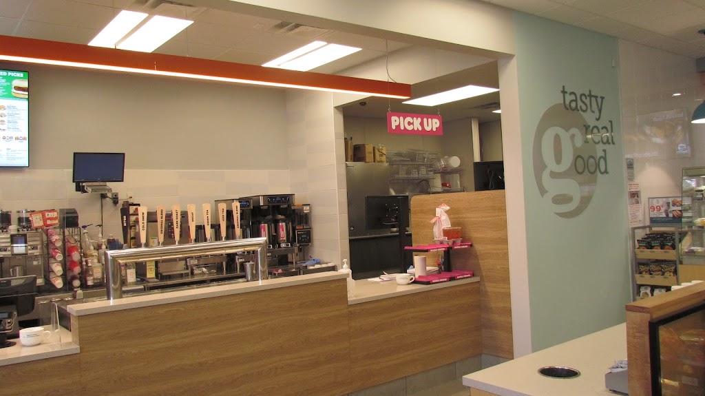 Garretts Family Market | restaurant | 435 Palmer Ave, Falmouth, MA 02540, USA | 5084571600 OR +1 508-457-1600