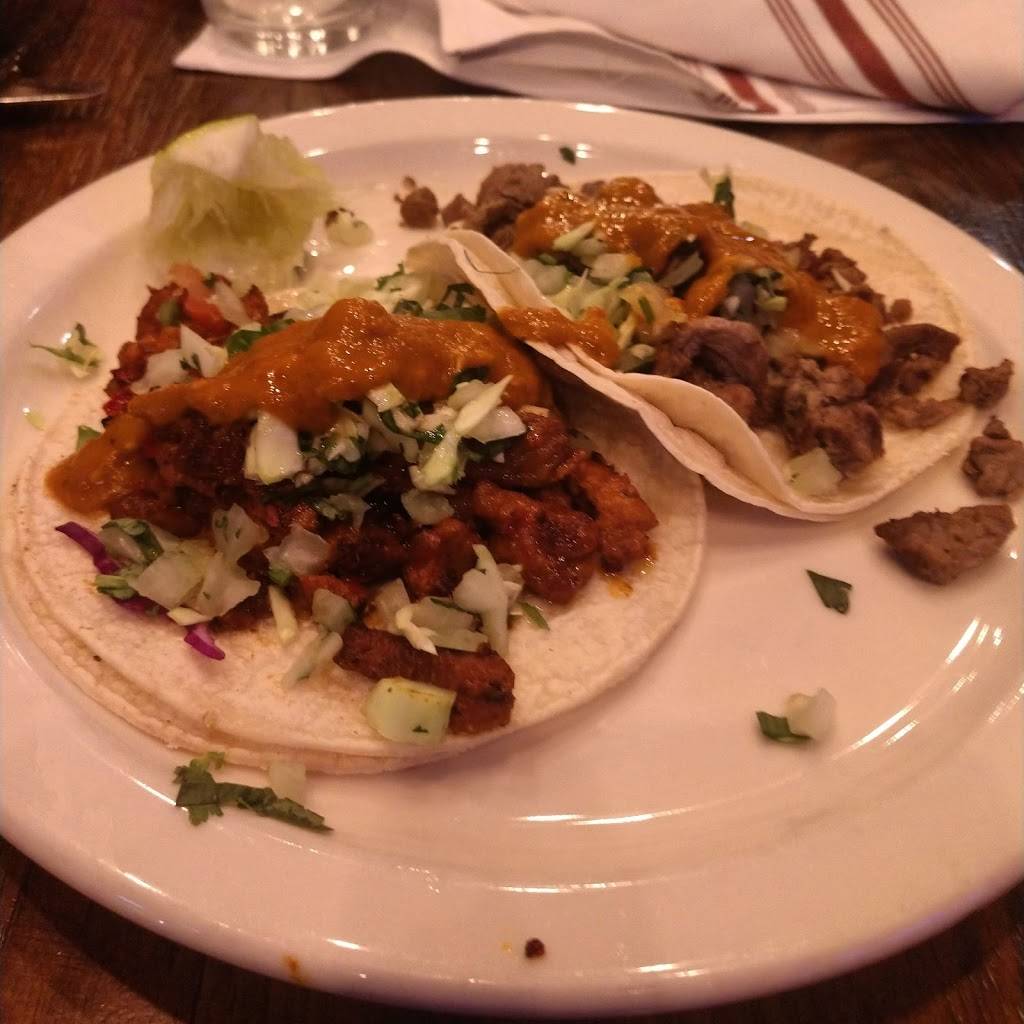 El Gallo Negro | restaurant | 8465 Old Redwood Hwy, Windsor, CA 95492, USA | 7078389511 OR +1 707-838-9511