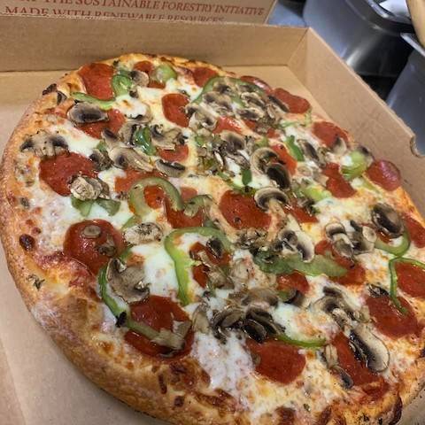 Fat Daddios Pizza | restaurant | 2730 Stickney Point Rd, Sarasota, FL 34231, USA | 9413041200 OR +1 941-304-1200