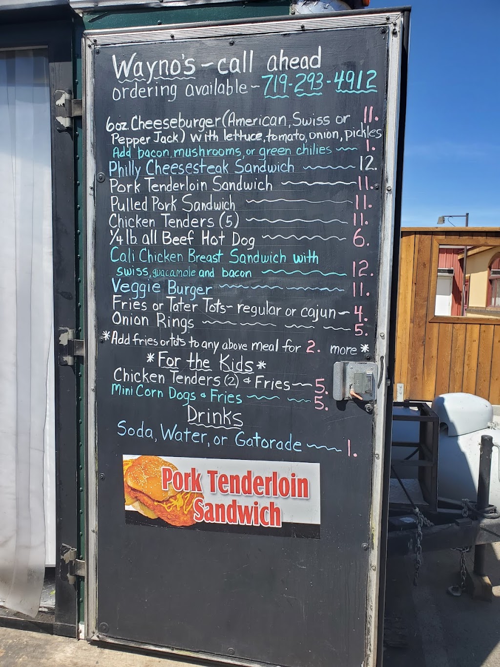 Waynos | restaurant | 12985 US-24, Buena Vista, CO 81211, USA | 7192934912 OR +1 719-293-4912