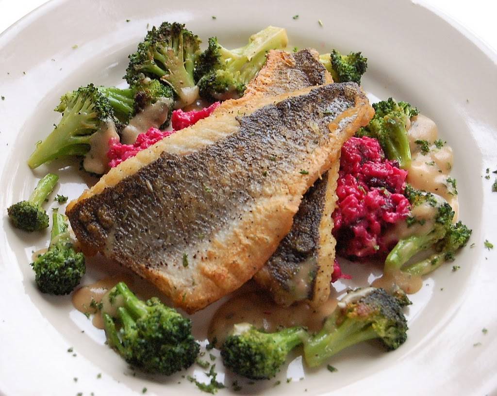 Barclays American Grille | restaurant | 1120 Pleasant St, Oak Park, IL 60302, USA | 7088484250 OR +1 708-848-4250