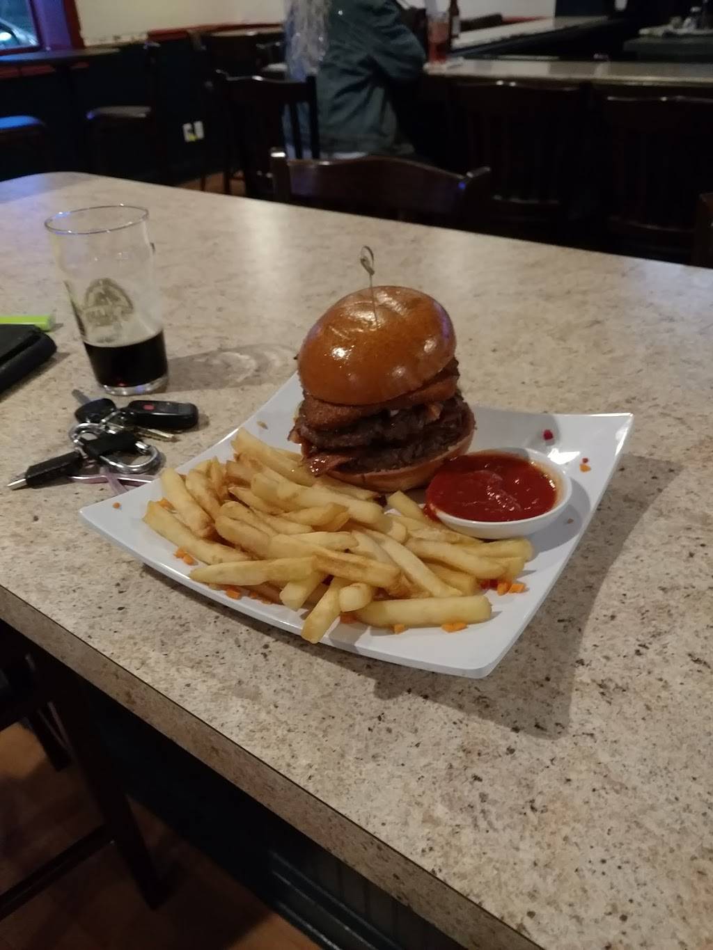 HOME PLATE Tavern | restaurant | 455 Passaic St, Hackensack, NJ 07601, USA | 2018808353 OR +1 201-880-8353