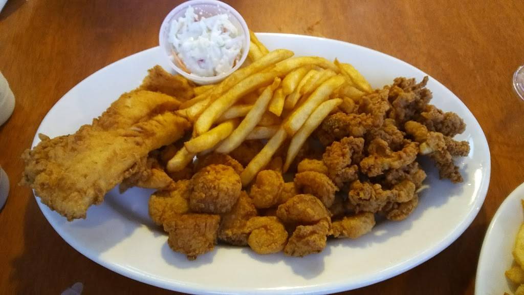 Lobstermans Wharf | restaurant | 224 Ocean Point Rd, East Boothbay, ME 04544, USA | 2076333443 OR +1 207-633-3443