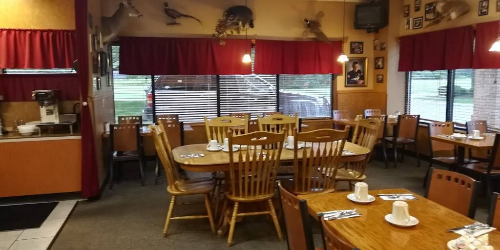 American Table Family Restaurant | restaurant | 7300 Secor Rd, Lambertville, MI 48144, USA | 7348546950 OR +1 734-854-6950