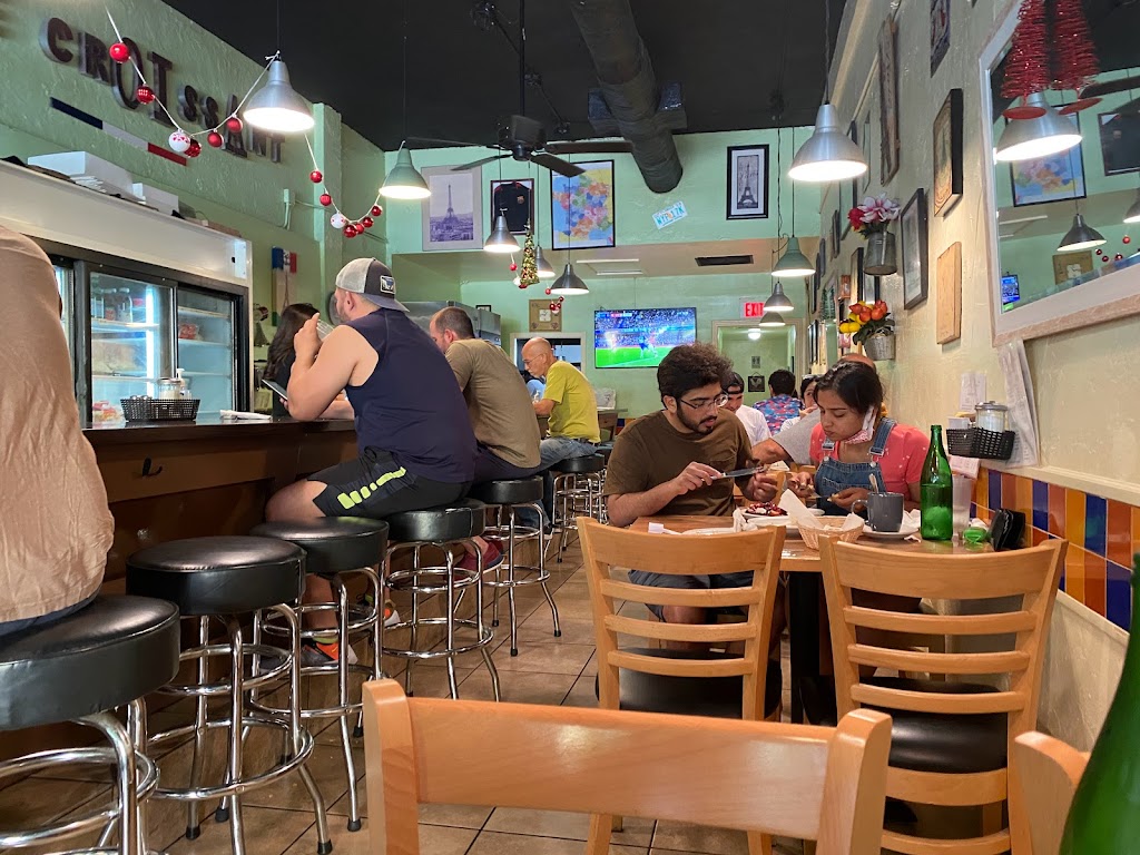 Cafe croissant | restaurant | 1684 Coral Way, Miami, FL 33145, USA | 7867177212 OR +1 786-717-7212