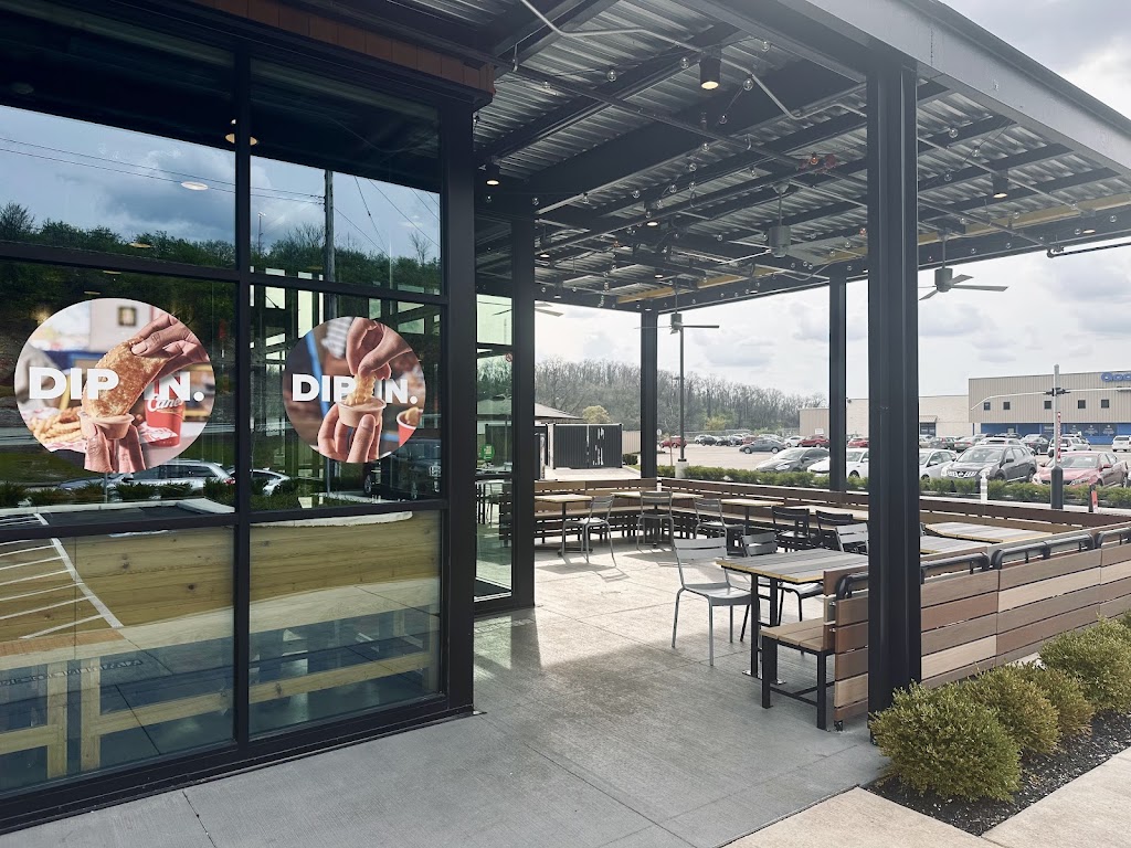 Raising Canes Chicken Fingers | restaurant | 298 Lincoln Hwy, North Versailles, PA 15137, USA | 2677423676 OR +1 267-742-3676