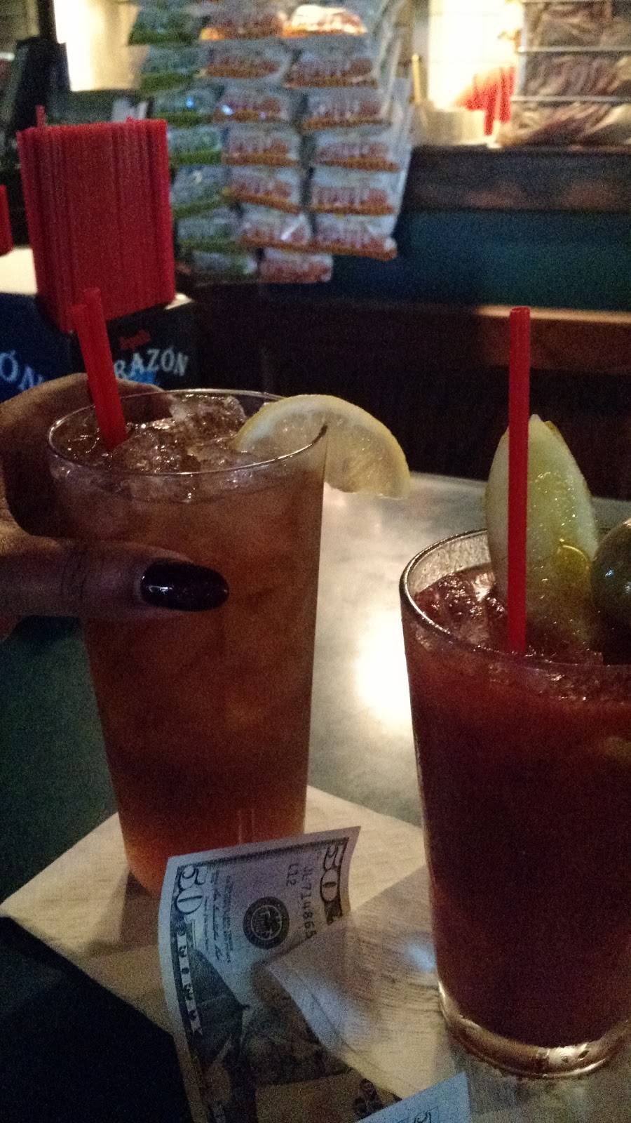 Scanlans | restaurant | 2921 City View Dr, Rockford, IL 61103, USA | 8156390000 OR +1 815-639-0000