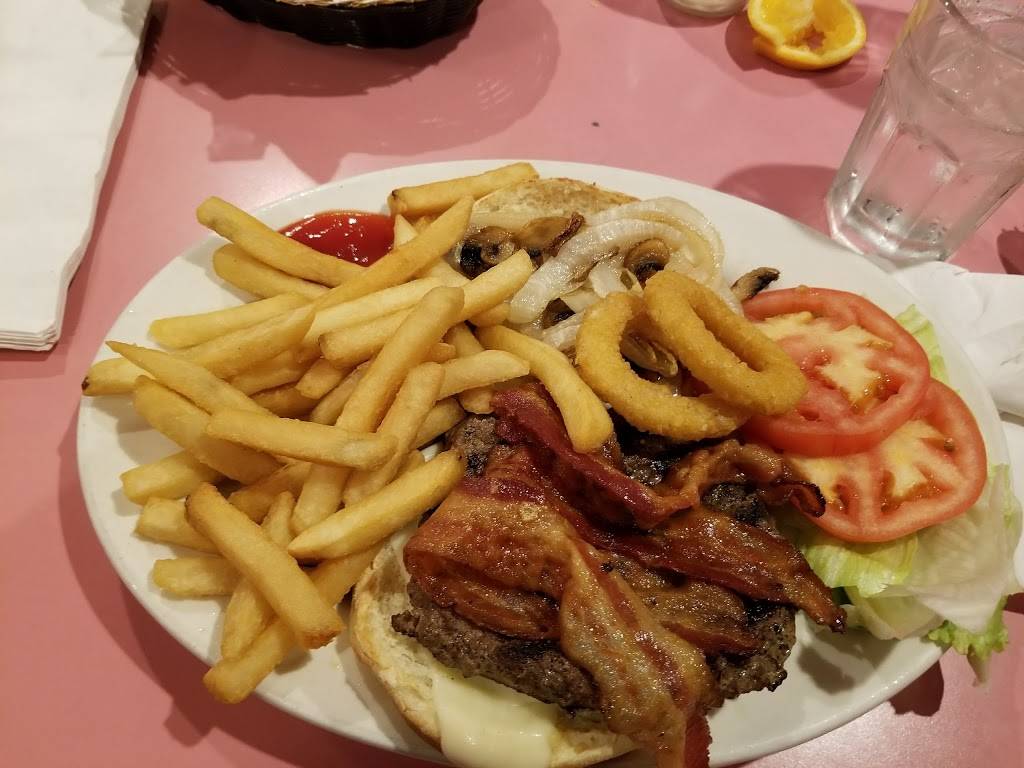 Glendale Diner | restaurant | 71-08 Myrtle Ave, Glendale, NY 11385, USA | 7183668846 OR +1 718-366-8846