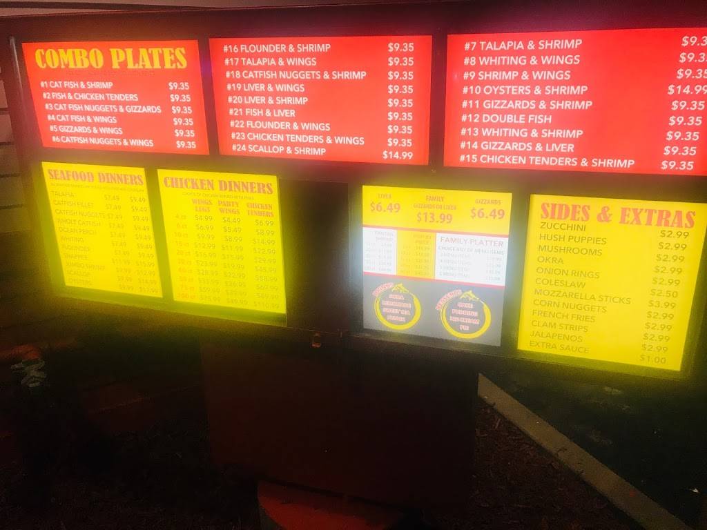 Snappers Seafood & Chicken | restaurant | 1530 S Byrne Rd, Toledo, OH 43614, USA | 4194075670 OR +1 419-407-5670