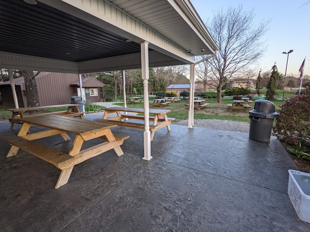 Buckeye Dairy Bar | restaurant | 13066 US-52, West Portsmouth, OH 45663, USA | 7408582476 OR +1 740-858-2476