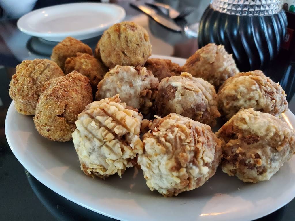 Cafe Rue Orleans - Cajun & Seafood | restaurant | 1150 N College Ave, Fayetteville, AR 72703, USA | 4794432777 OR +1 479-443-2777