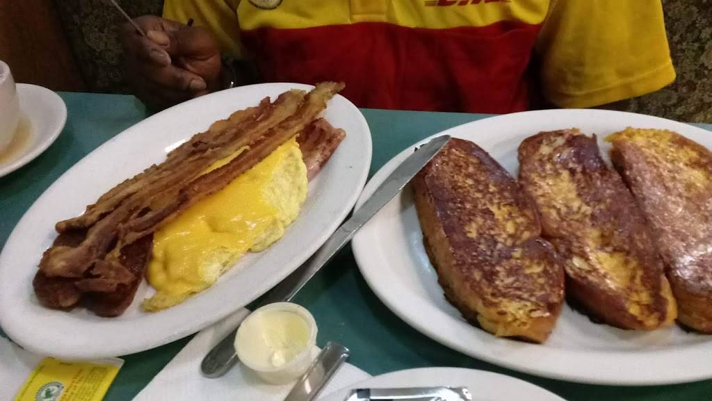 Rainbow Diner | meal takeaway | 2197 White Plains Rd, Bronx, NY 10462, USA | 7188237715 OR +1 718-823-7715