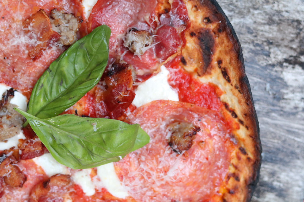 [PIZZA CATERING OFFICE] Newport Pizza Co. | restaurant | 140 Thames St 3rd Floor, Newport, RI 02840, USA | 4016827576 OR +1 401-682-7576