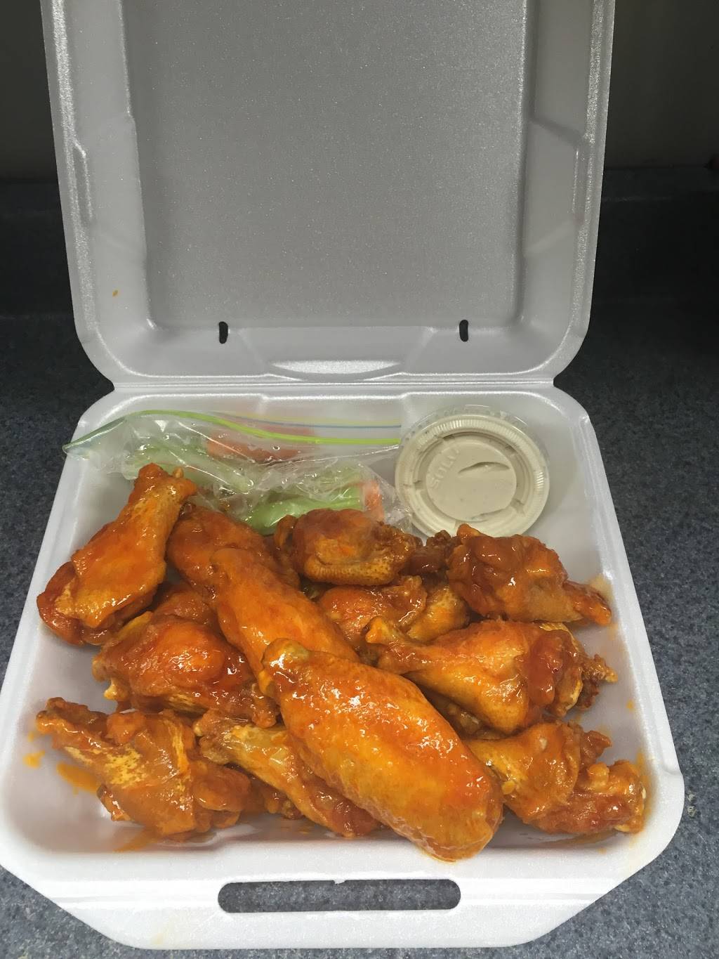 Eat’sa Pizza | restaurant | 8569 N Main St, Eden, NY 14057, USA | 7169929054 OR +1 716-992-9054