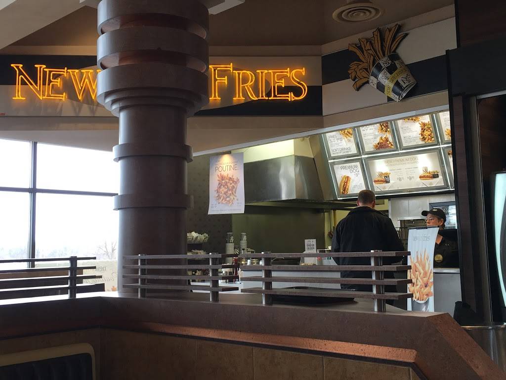 New York Fries - Garden Avenue | restaurant | 11 Sinclair Blvd, Brantford, ON N3S 7X6, Canada | 5197511947 OR +1 519-751-1947