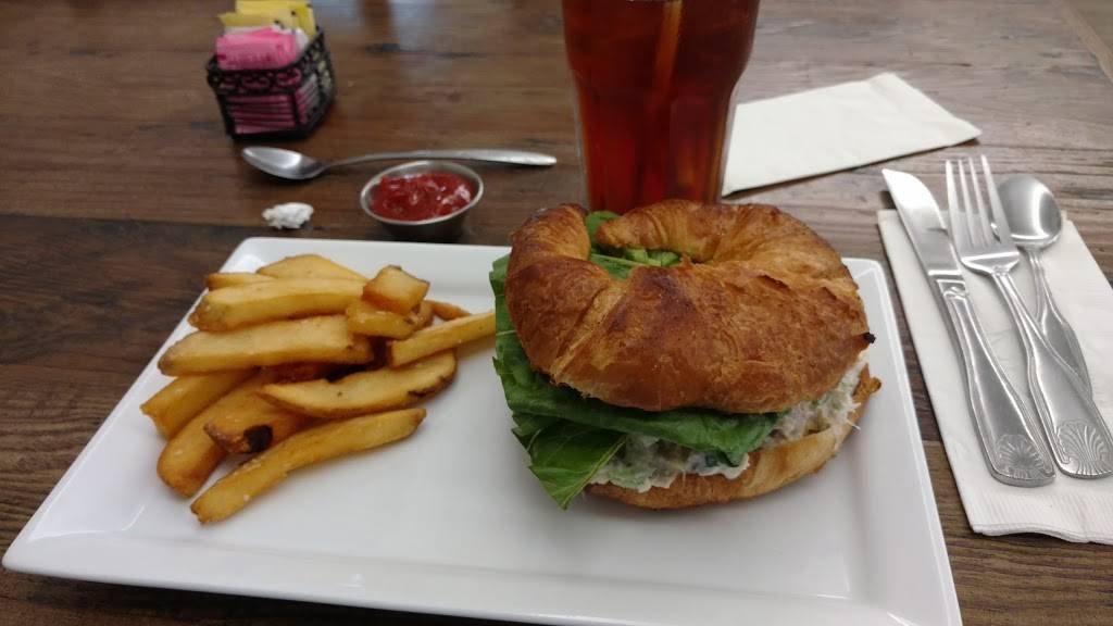 Nikos Italian Cuisine | restaurant | 2200 E Parrish Ave, Owensboro, KY 42303, USA | 2708521618 OR +1 270-852-1618