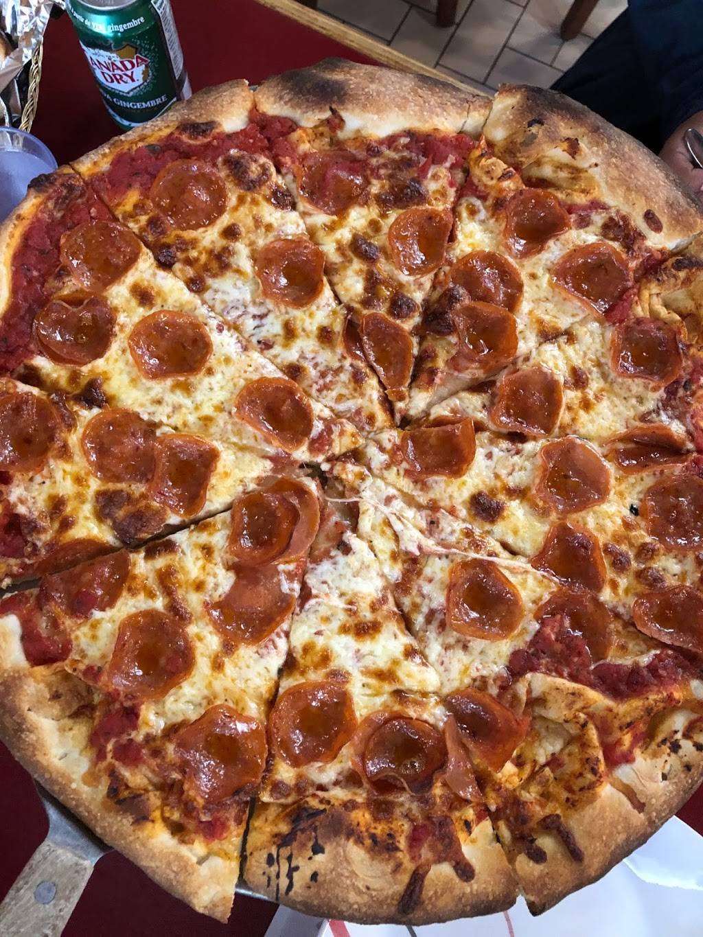 Buzz Buzz Pizza | restaurant | 822 Wilson Ave, North York, ON M3K 1E5, Canada | 4166307777 OR +1 416-630-7777