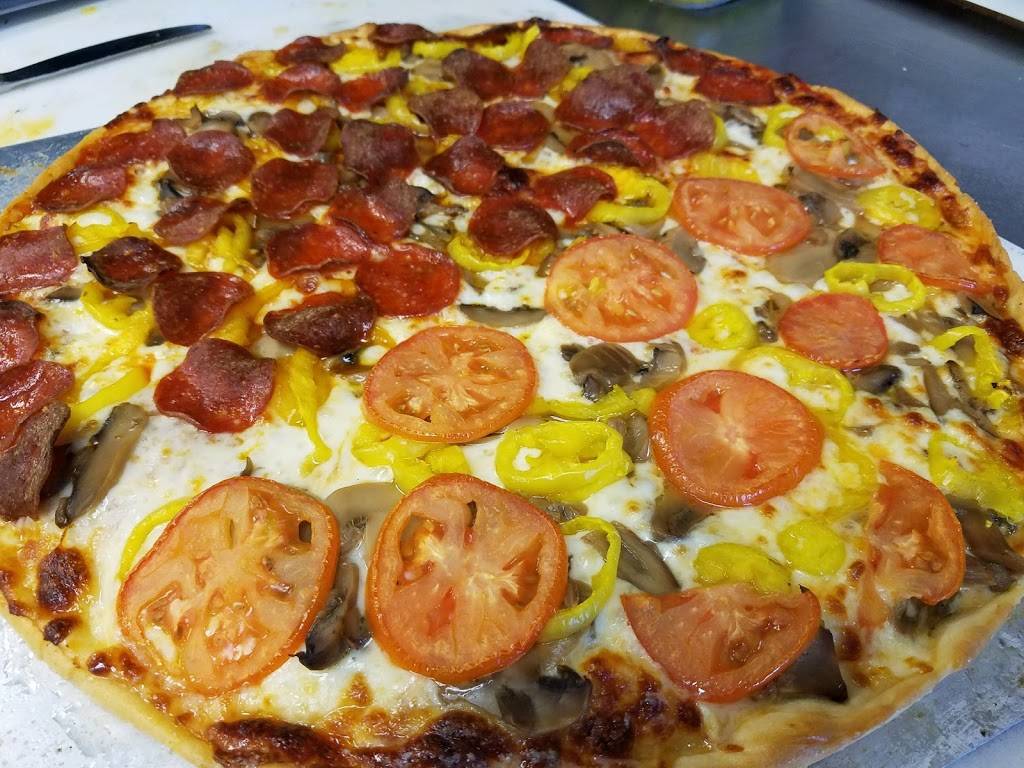 Doughy Paws Pizzeria | restaurant | 7232 Portage St NW, Massillon, OH 44646, USA | 3308800999 OR +1 330-880-0999