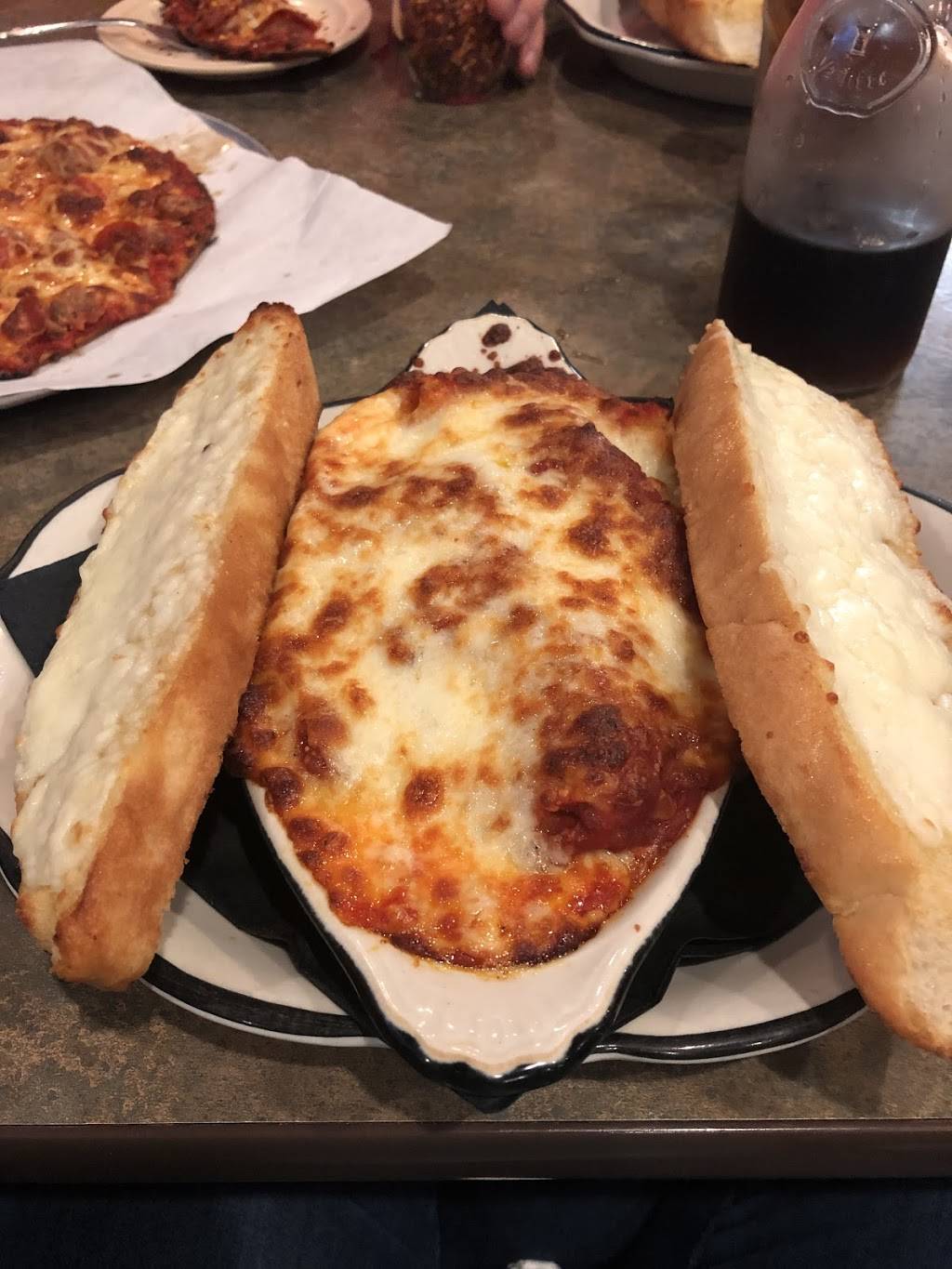 Detellos Pizza & Pasta | restaurant | 6207 Dell Rd, Eden Prairie, MN 55346, USA | 9529340333 OR +1 952-934-0333