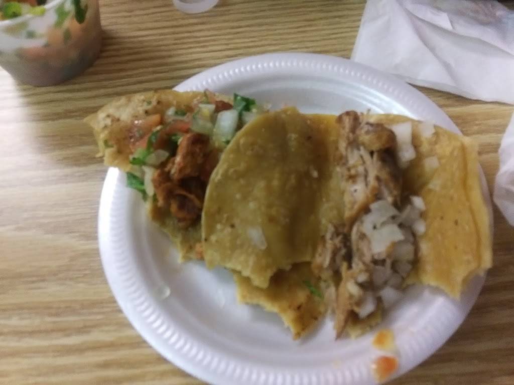 Taqueria el Paisa | restaurant | 1827 N Peoria Rd, Springfield, IL 62702, USA | 2175721510 OR +1 217-572-1510
