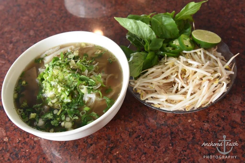 SAIGONS CORNER Authentic Vietnamese Cuisine | restaurant | 201 S Clinton St, Iowa City, IA 52240, USA | 3193337233 OR +1 319-333-7233