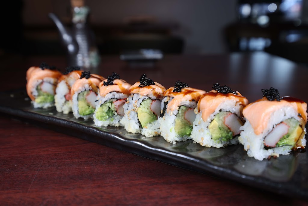 Uchi Sushi & Ramen | restaurant | 545 High St, Dedham, MA 02026, USA | 7816219303 OR +1 781-621-9303