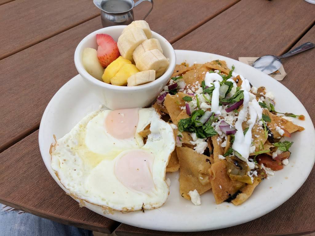 Shoreline Beach Cafe | restaurant | 801 Shoreline Dr, Santa Barbara, CA 93109, USA | 8055680064 OR +1 805-568-0064