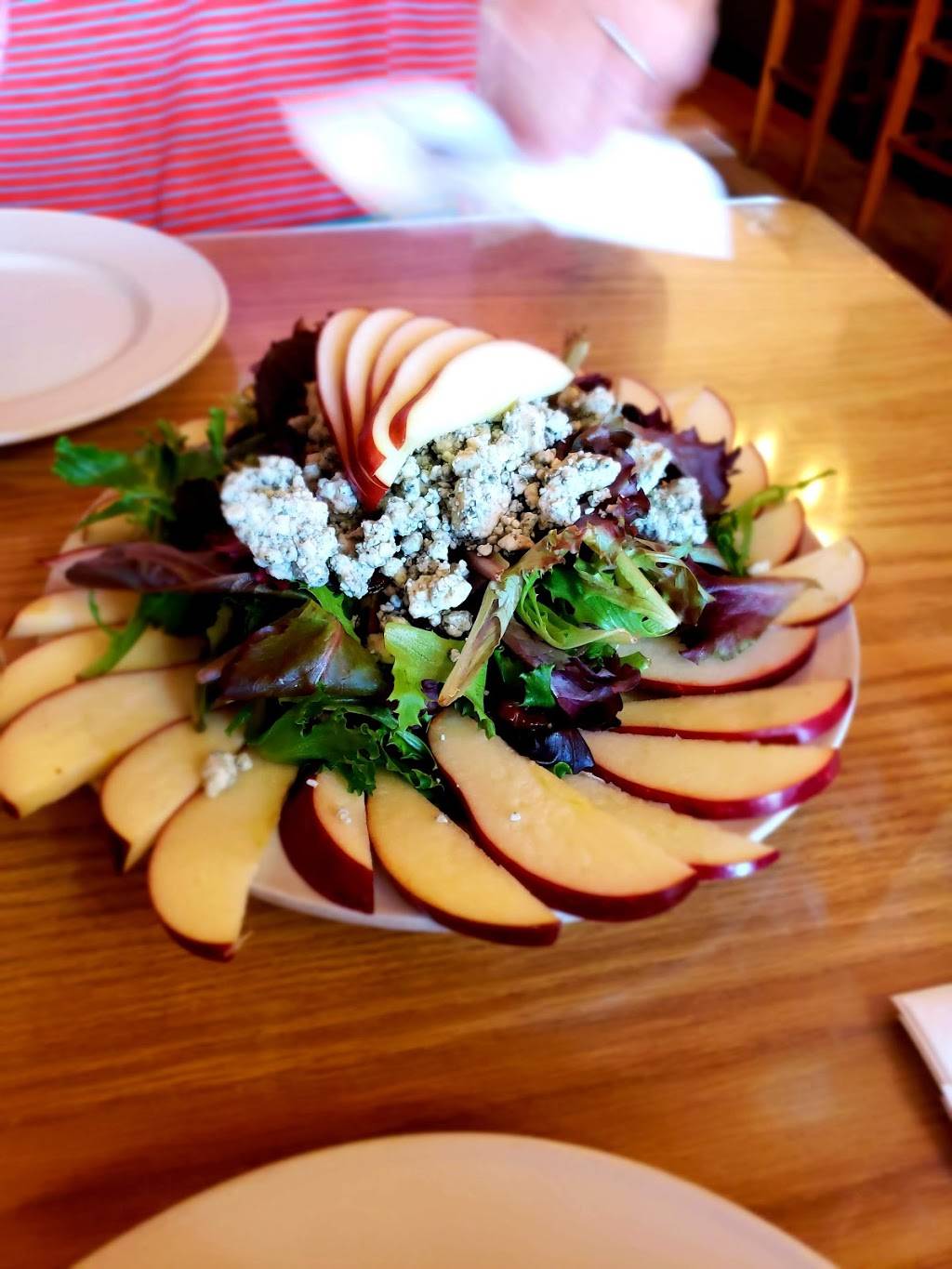 CJs Lakeside Grill | cafe | 21 W Flint St, Lake Orion, MI 48362, USA | 2486938704 OR +1 248-693-8704