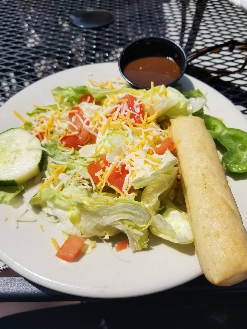 J-N-G Grill | restaurant | 114 Front Ave SW, New Philadelphia, OH 44663, USA | 3303659250 OR +1 330-365-9250