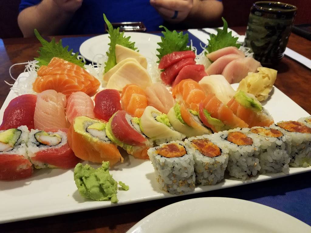 Yummy House | restaurant | 1715 Haggerty Hwy, Commerce Charter Twp, MI 48390, USA | 2486696795 OR +1 248-669-6795