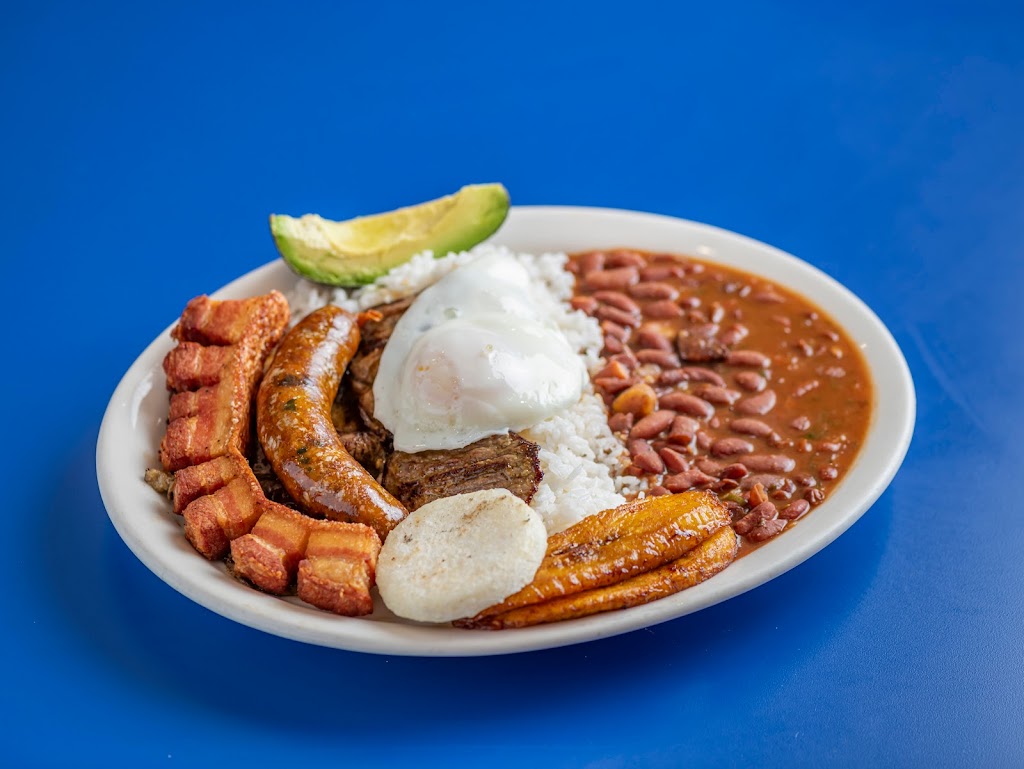 Monos Pies TO-GO | restaurant | 7330 Southwest Fwy Suite A-2, Houston, TX 77074, USA | 3462272340 OR +1 346-227-2340