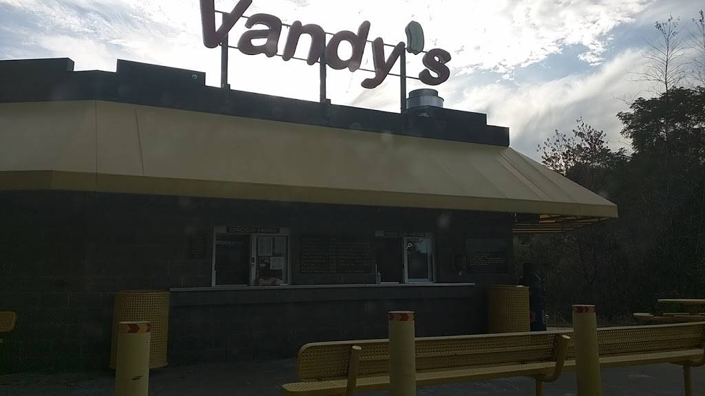 Vandys | restaurant | 33 Old Alfred Rd, East Waterboro, ME 04030, USA | 2072472500 OR +1 207-247-2500