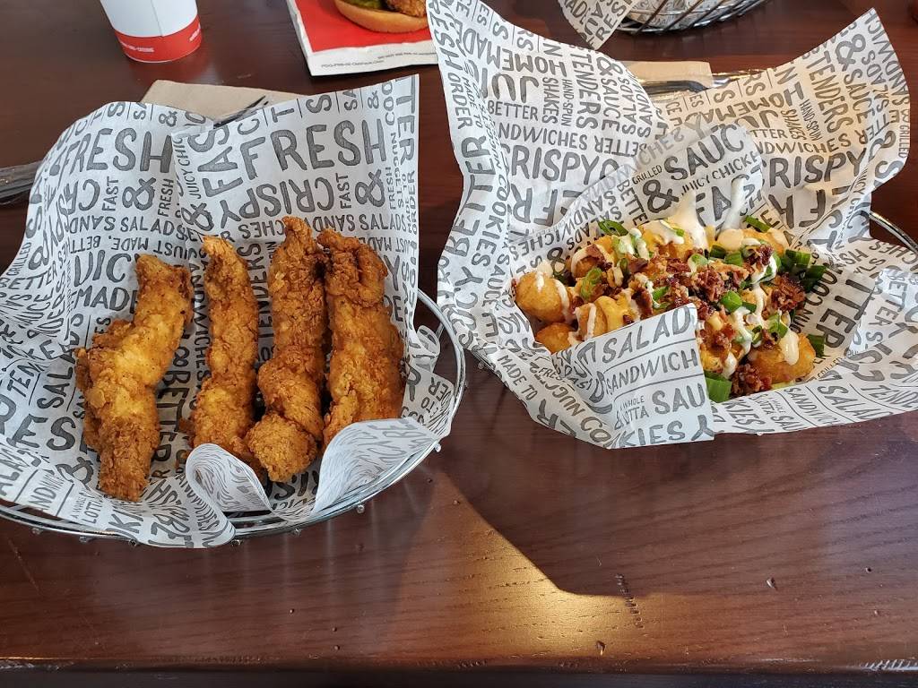 PDQ Restaurant | restaurant | 12195 E Colonial Dr, Orlando, FL 32826, USA | 4075364450 OR +1 407-536-4450