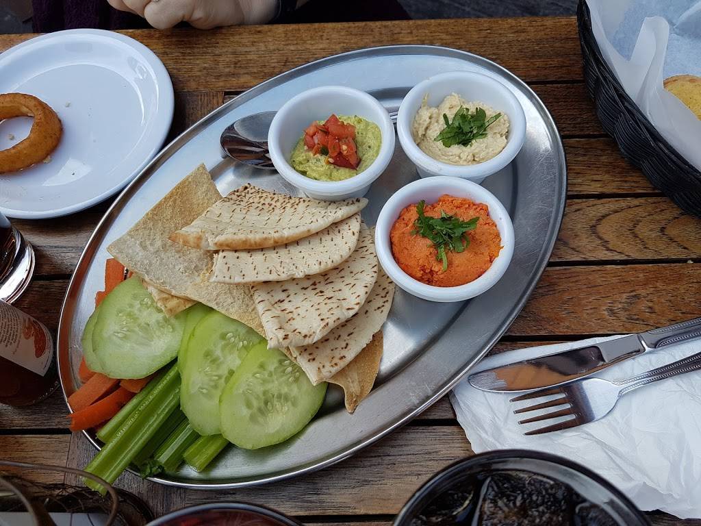 Saddle Ranch Chop House | night club | 8371 Sunset Blvd, West Hollywood, CA 90069, USA | 3236562007 OR +1 323-656-2007