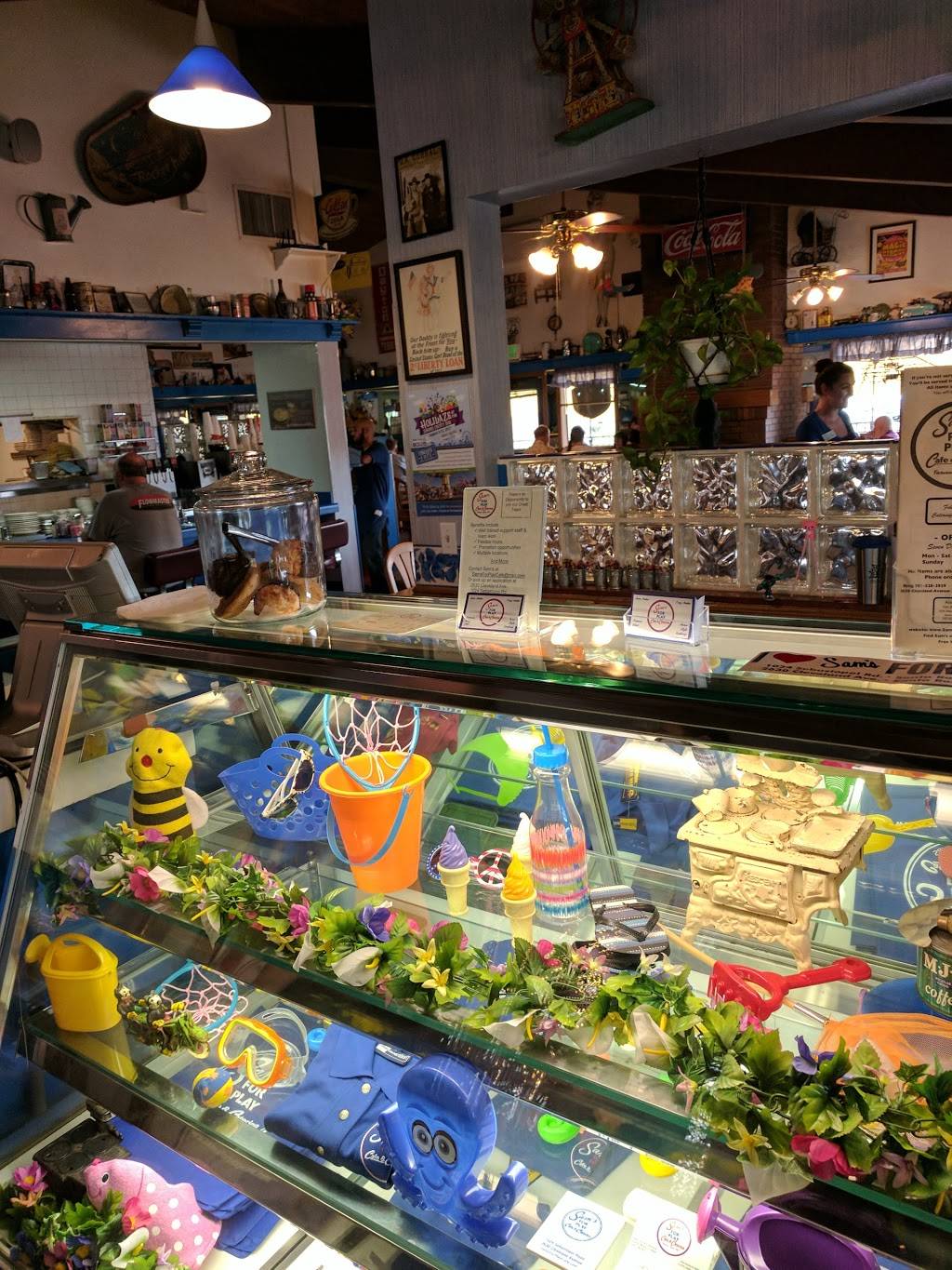 Sams for Play Cafe & Catering | cafe | 2630 Cleveland Ave, Santa Rosa, CA 95403, USA | 7075282929 OR +1 707-528-2929