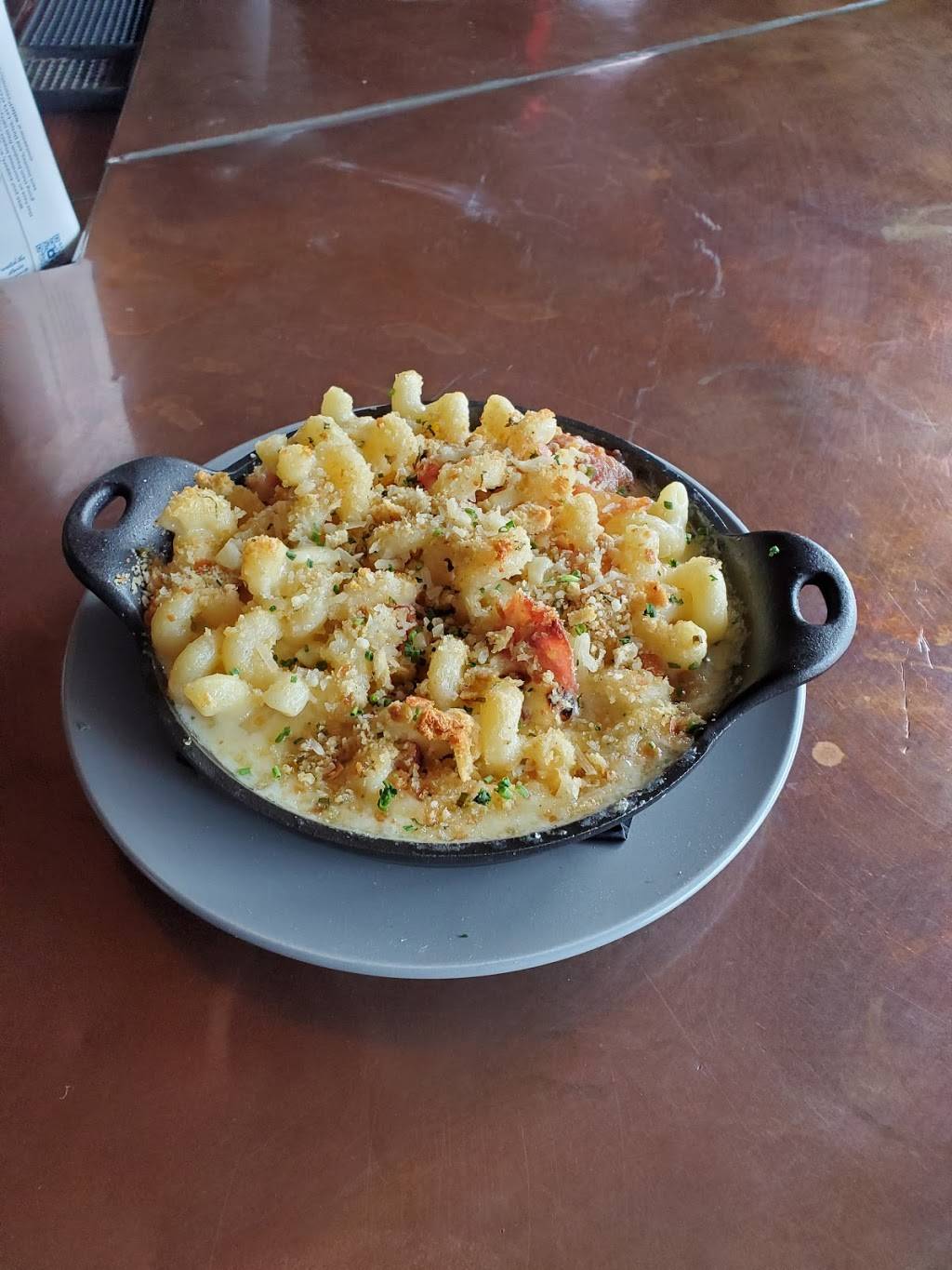 4th & Cherry | restaurant | 59 Washington St, Weymouth, MA 02188, USA | 7816604222 OR +1 781-660-4222