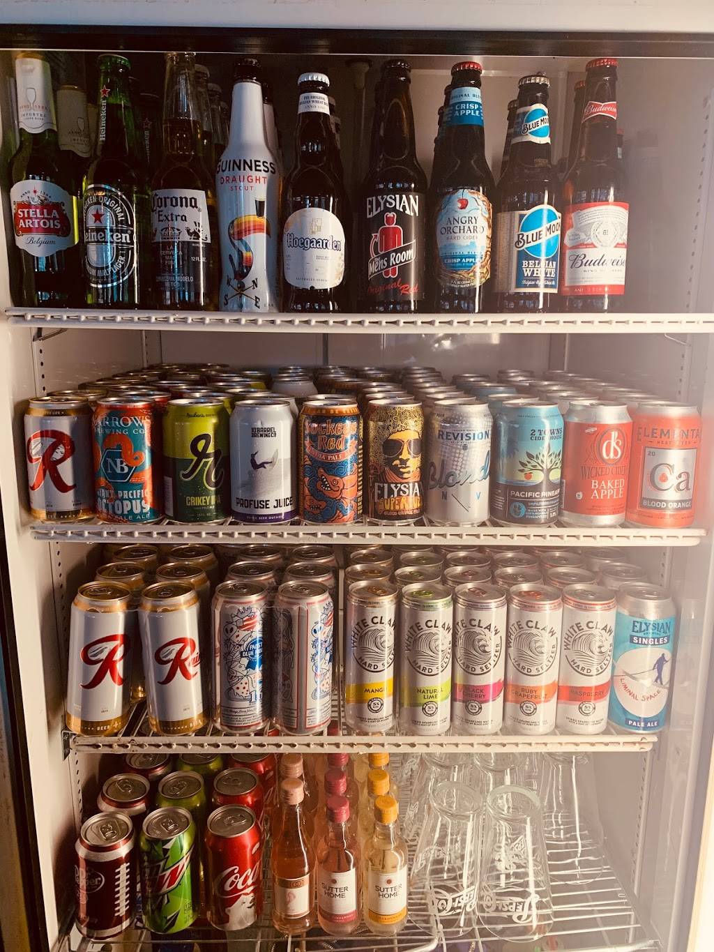 An American Tavern | restaurant | 744 Market St, Tacoma, WA 98402, USA | 2536257818 OR +1 253-625-7818