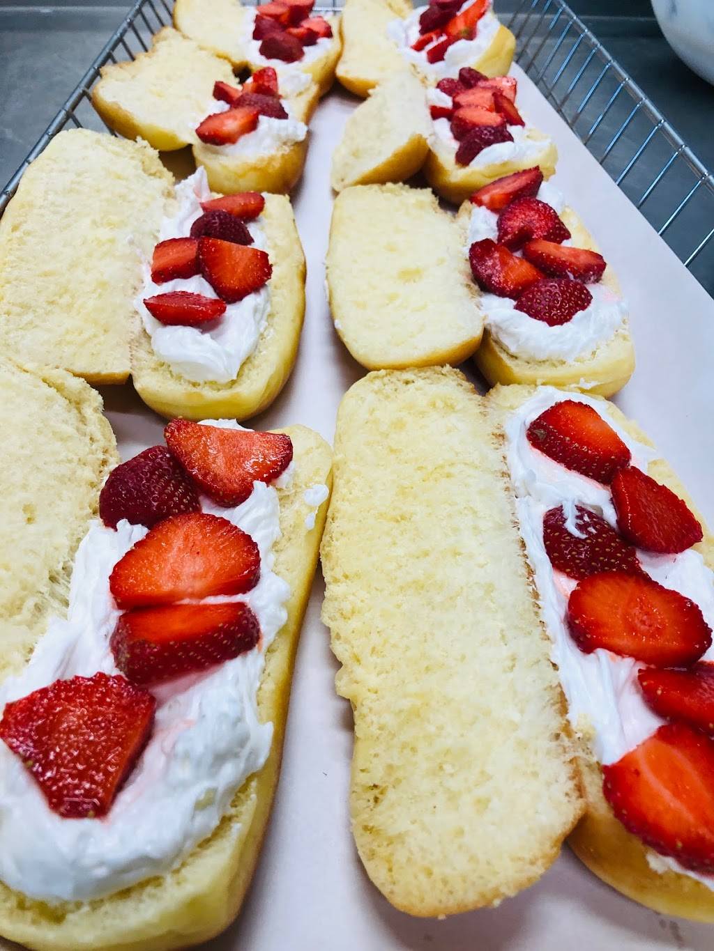 Portia’s Donuts | bakery | 5821 route 422 hwy west, Indiana, PA 15701, USA | 7246641728 OR +1 724-664-1728