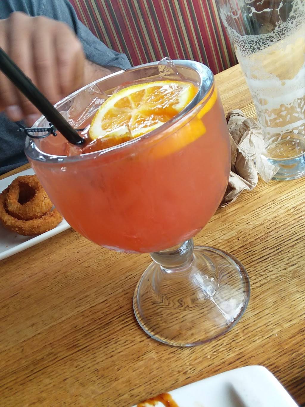 Applebees Grill + Bar | restaurant | 2046 W Redlands Blvd, Redlands, CA 92373, USA | 9093357372 OR +1 909-335-7372