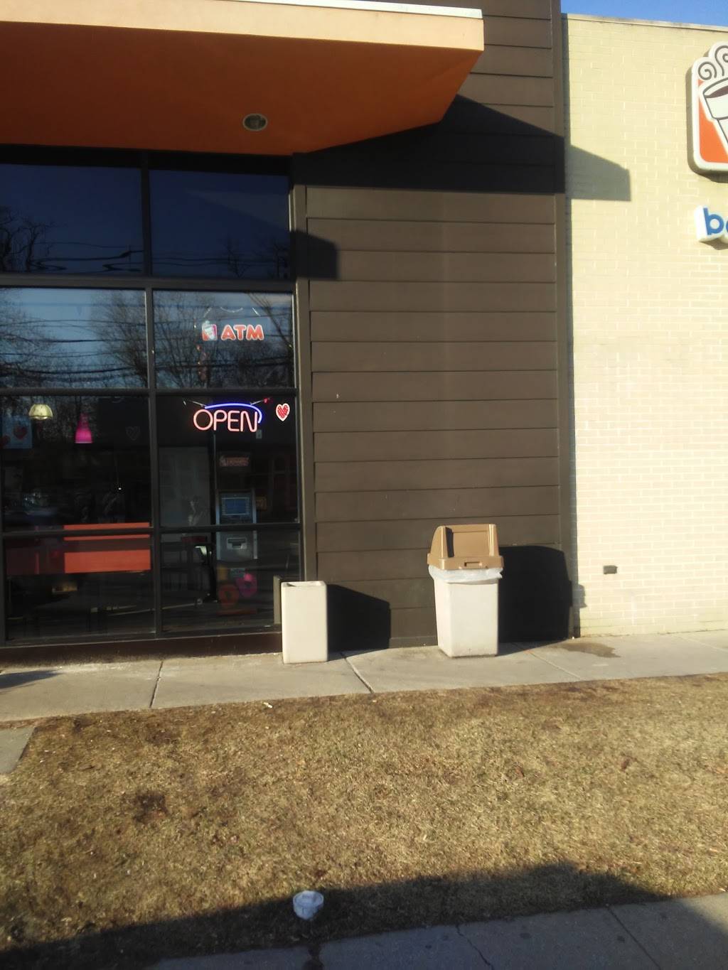 Dunkin Donuts | cafe | 382 Main St #390, West Orange, NJ 07052, USA | 9733250999 OR +1 973-325-0999