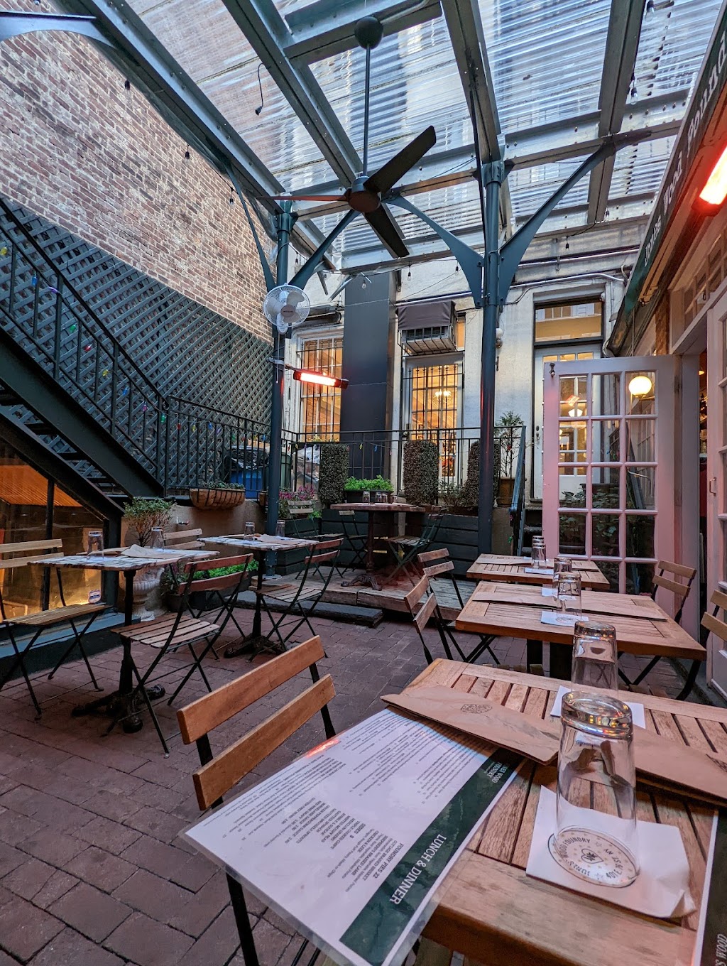 Jones Wood Foundry | meal takeaway | 401 E 76th St, New York, NY 10021, USA | 2122492700 OR +1 212-249-2700