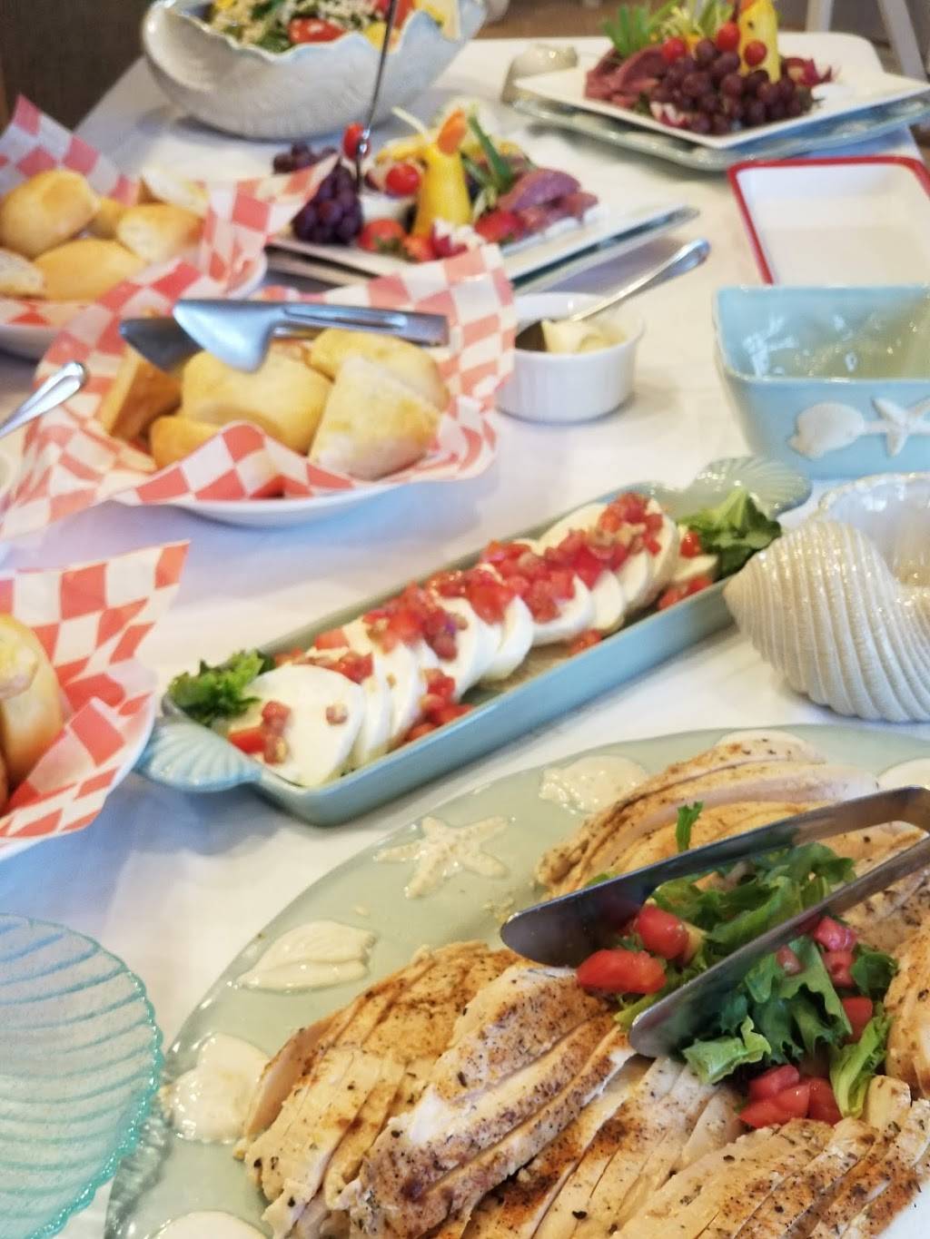 Bernwood Catering Company Naples | restaurant | 3325 Airport-Pulling Rd, Naples, FL 34105, USA | 2394987400 OR +1 239-498-7400