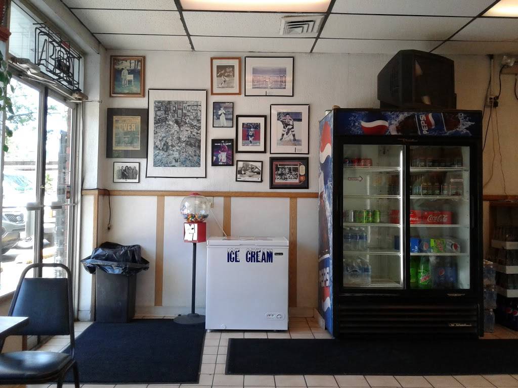 Muntsys | restaurant | 4 Lake St, Peabody, MA 01960, USA | 9785359821 OR +1 978-535-9821