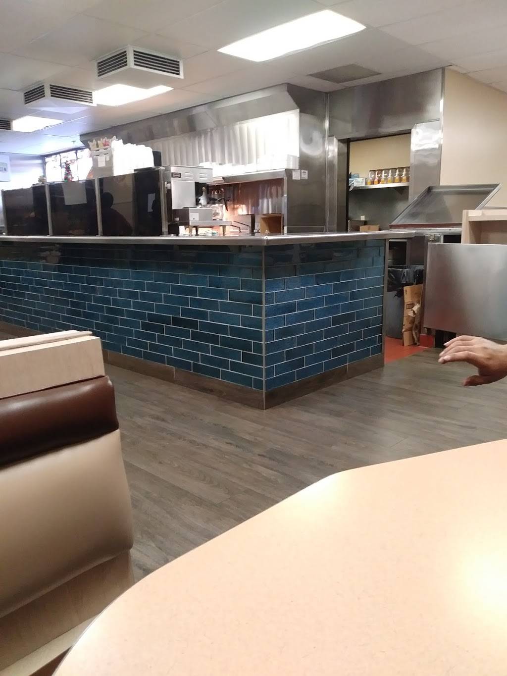 Primos Burgers | restaurant | 4500-4532 Blount Pl, Lynwood, CA 90262, USA | 3105376404 OR +1 310-537-6404