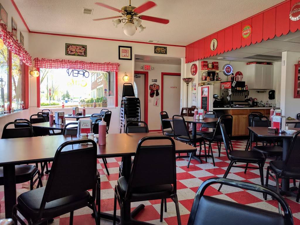 Suzie Qs Breakfast Nook | restaurant | 2410 38th St, Bay City, MI 48708, USA | 9894021792 OR +1 989-402-1792