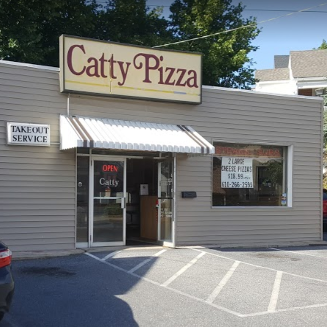 Catty Pizza | restaurant | 501 2nd St, Catasauqua, PA 18032, USA | 6102662599 OR +1 610-266-2599