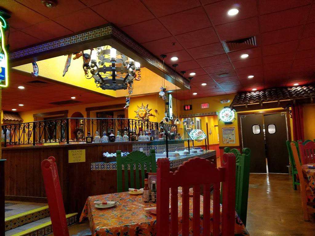 Casa Margarita | restaurant | 32 South La Grange Road, La Grange, IL 60525, USA | 7083542272 OR +1 708-354-2272