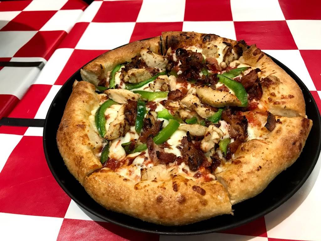 Greeks Pizzeria | restaurant | 10240 E US Hwy 36, Avon, IN 46123, USA | 3177578190 OR +1 317-757-8190